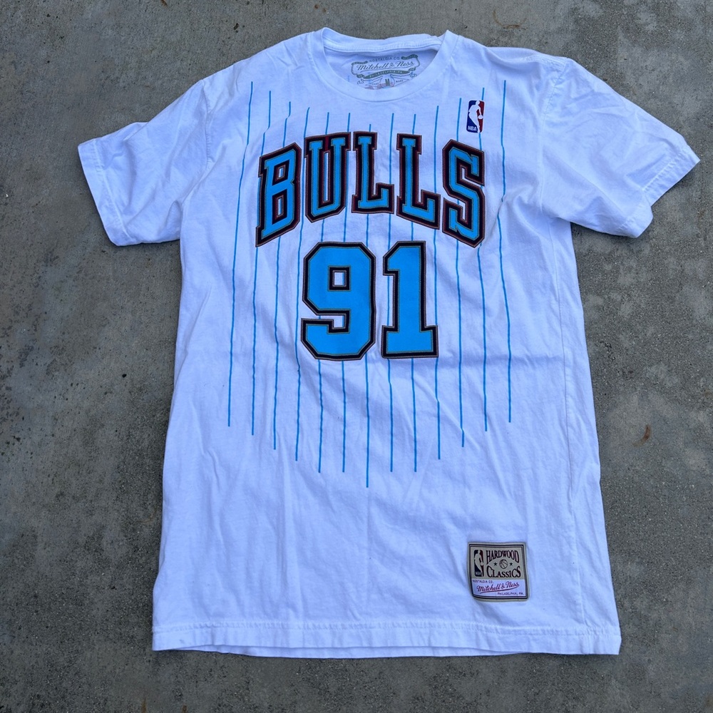 Mitchell & Ness Chicago Bulls Dennis Rodman Tshirt Small - Picture 1 of 5